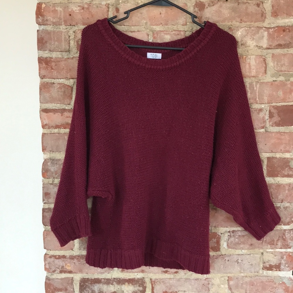 Maroon sweater